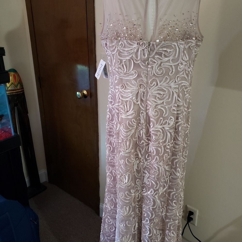 Dress - Picture 2 of 3
